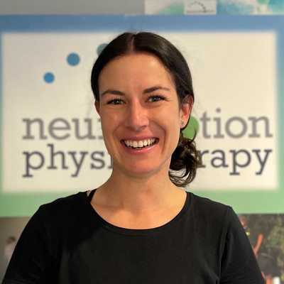 Link to: https://www.neuromotionphysio.com/pages/stephanie-biddell#block-653