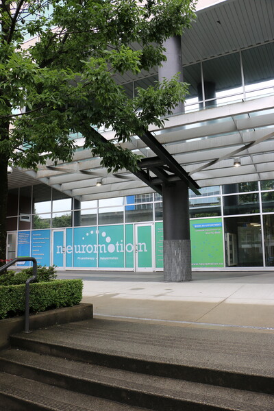 Link to: https://neuromotion.ca/pages/vancouver-team